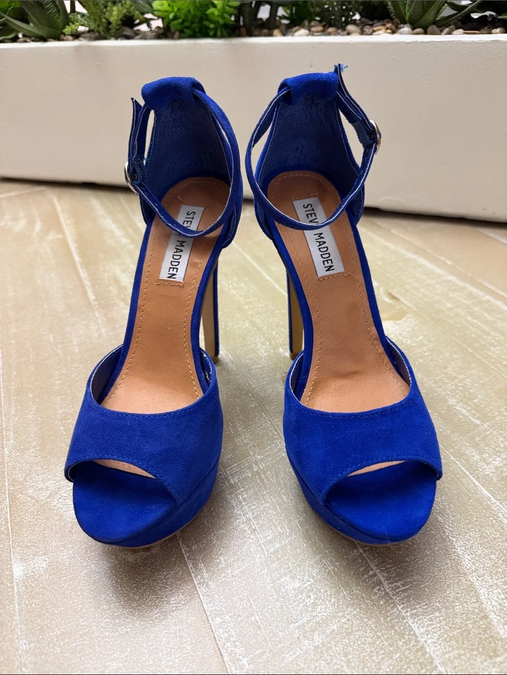 Steve Madden Stiletto Sandals Size 6 Cobalt Blue Suede Ankle-Strap